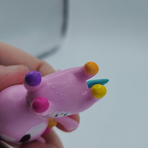 Tokidoki Neon Star Trixie Unicorno Mini Vinyl Figure - Picture 5 of 5